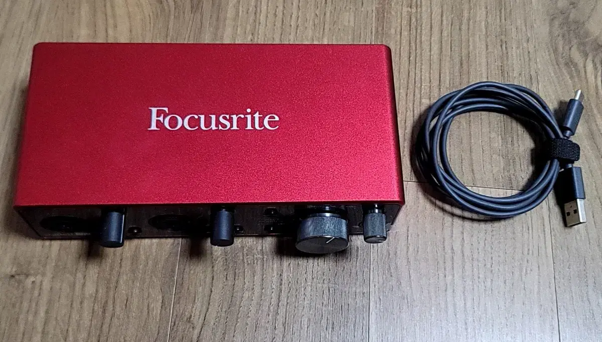 Focusrite Scarlett 2i2 3세대 스칼렛